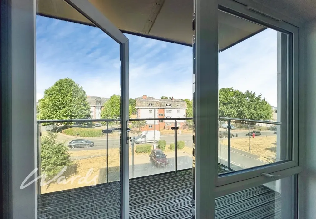 Balcony - Wallis Avenue Park Wood ME15 - Wards of Kent