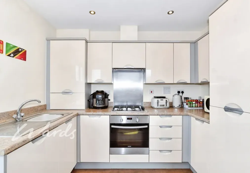 Kitchen - Hawley Drive West Malling ME19 - Wards of Kent