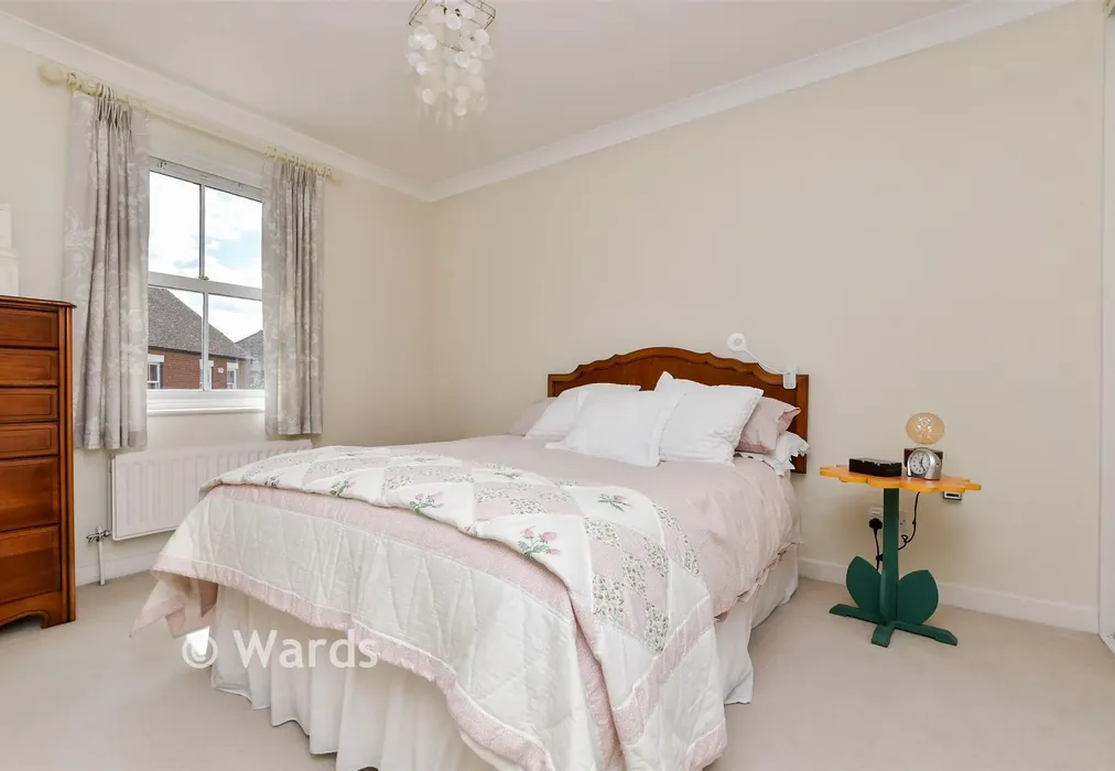 Bedroom 1 - Kirbys Lane, Canterbury, Kent - Wards of Kent