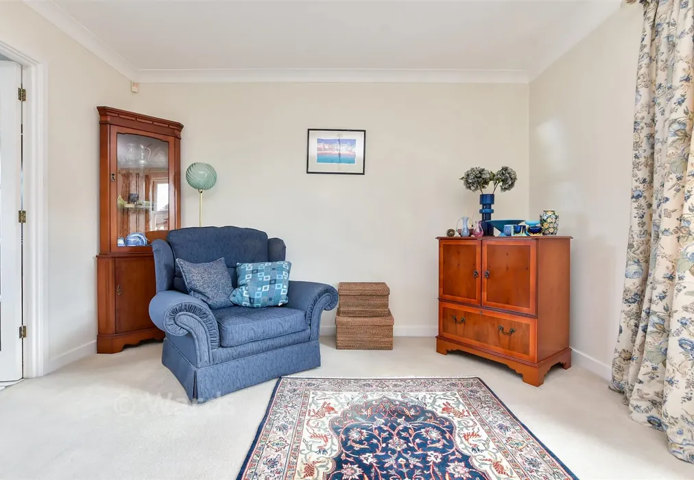 Lounge - Kirbys Lane, Canterbury, Kent - Wards of Kent