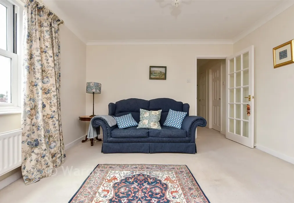 Lounge - Kirbys Lane, Canterbury, Kent - Wards of Kent