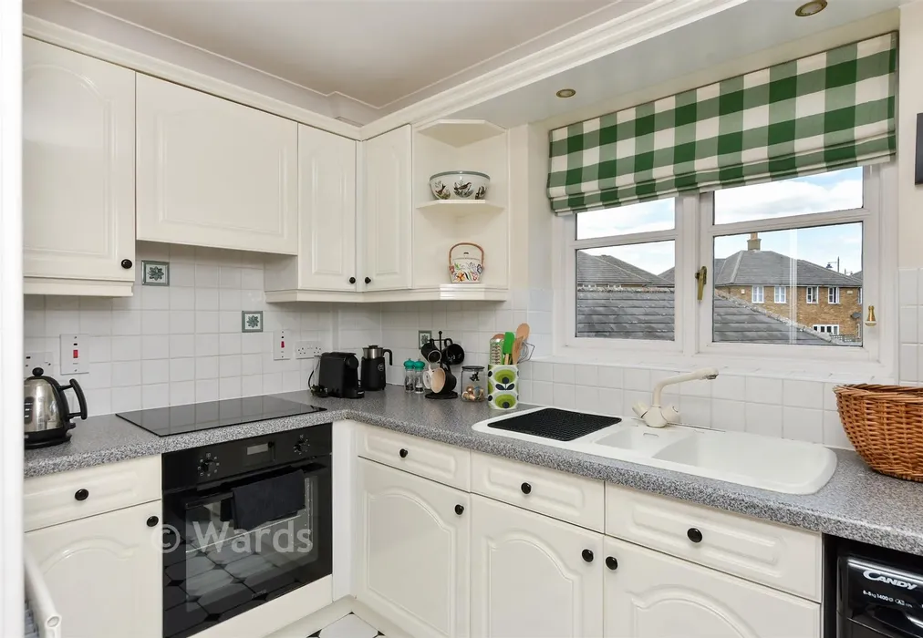 Kitchen - Kirbys Lane, Canterbury, Kent - Wards of Kent