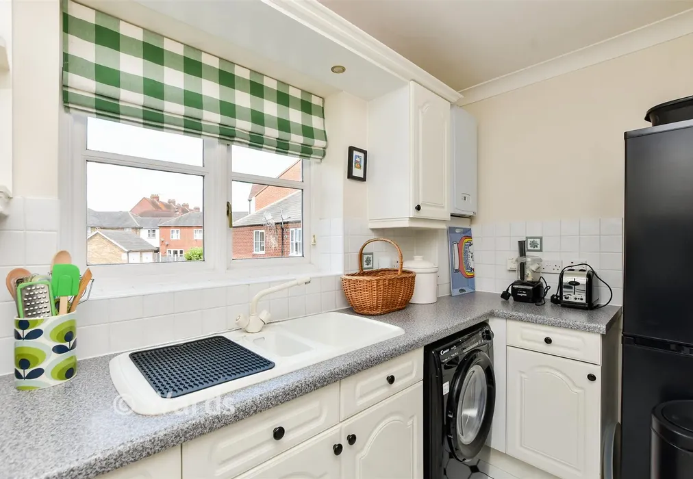 Kitchen - Kirbys Lane, Canterbury, Kent - Wards of Kent