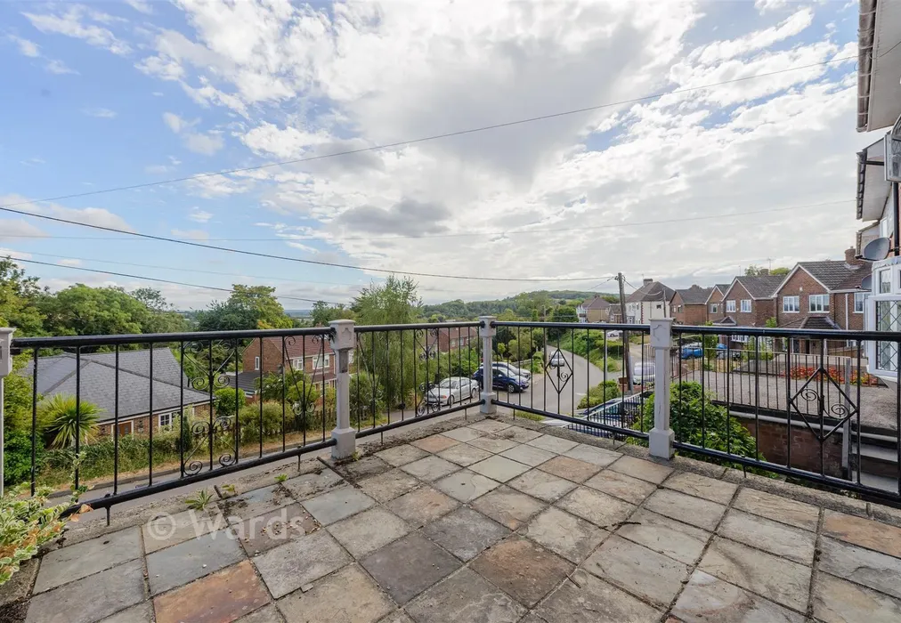 Balcony - Pilgrims Way, Cuxton, Rochester, Kent - Wards of Kent