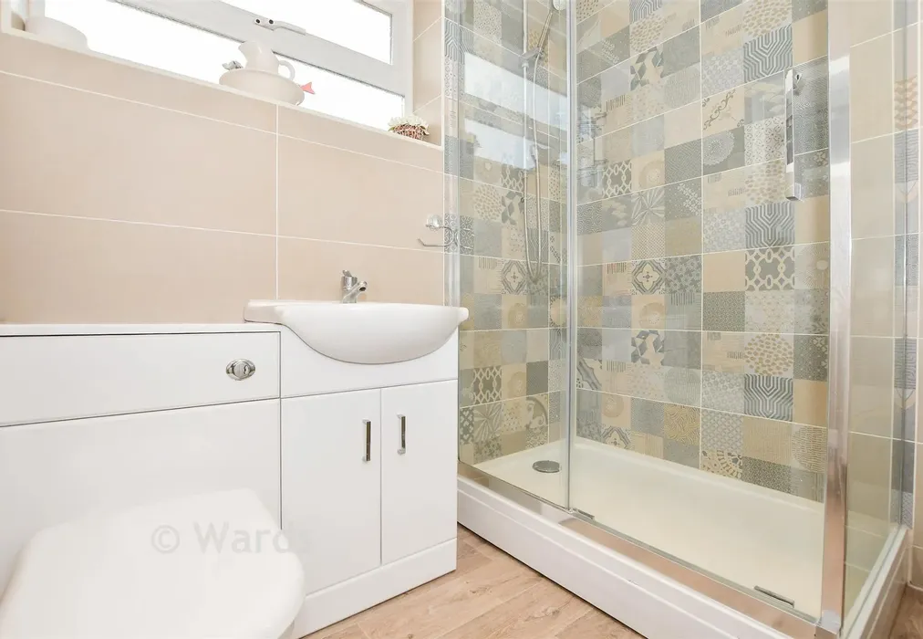 Shower Room - Newbury Avenue, Maidstone, Kent - Wards of Kent