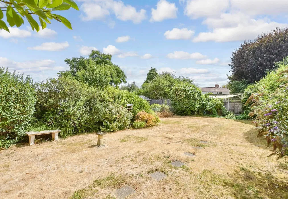 Rear Garden - Newbury Avenue, Maidstone, Kent - Wards of Kent