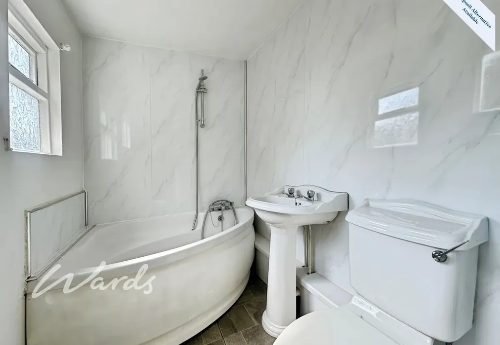 Bathroom - Tonbridge Road Maidstone ME16 - Wards of Kent