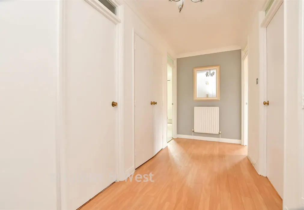 Entrance Hall - Cedar Road, Sutton, Surrey - Wards of Kent