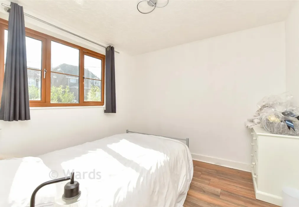 Bedroom 2 - Waverley Avenue, Minster On Sea, Sheerness, Kent - Wards of Kent