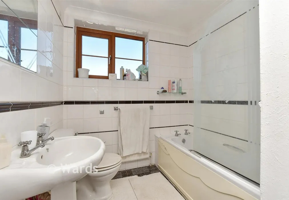 En-Suite Bathroom - Waverley Avenue, Minster On Sea, Sheerness, Kent - Wards of Kent