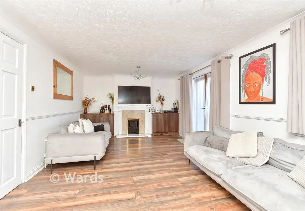 Lounge - Waverley Avenue, Minster On Sea, Sheerness, Kent - Wards of Kent