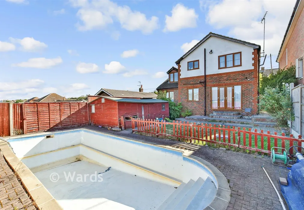 Rear Garden - Waverley Avenue, Minster On Sea, Sheerness, Kent - Wards of Kent