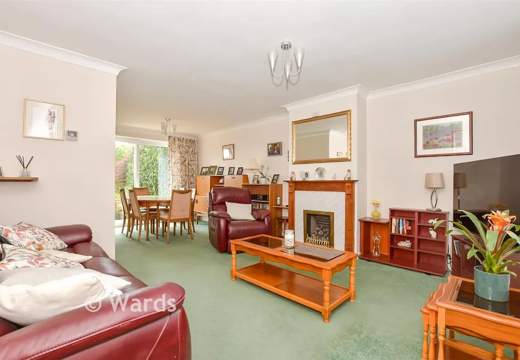 Lounge/Diner - Gatland Lane, Maidstone, Kent - Wards of Kent