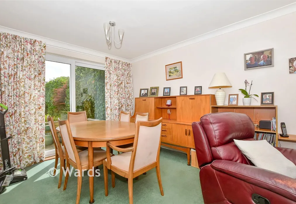 Lounge/Diner - Gatland Lane, Maidstone, Kent - Wards of Kent