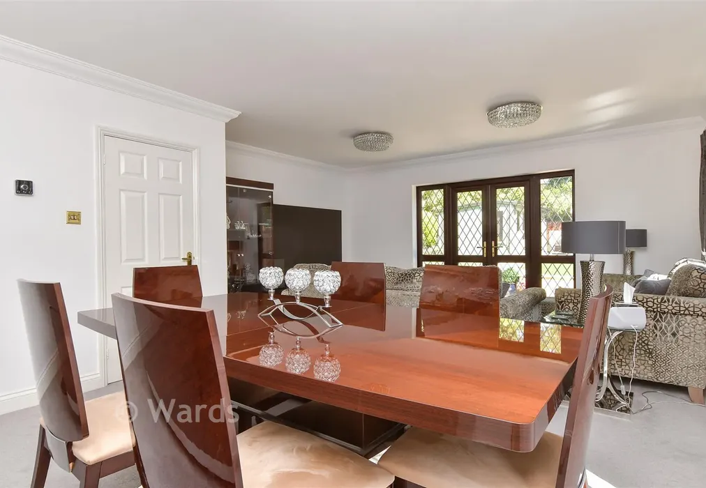 Lounge - London Road, Farningham, Kent - Wards of Kent