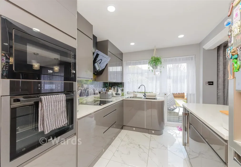 Kitchen - Kenwood Avenue, Walderslade, Chatham, Kent - Wards of Kent