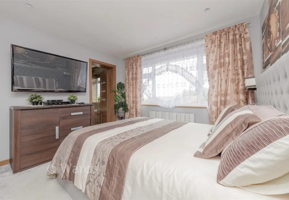 Bedroom 1 * - Kenwood Avenue, Walderslade, Chatham, Kent - Wards of Kent
