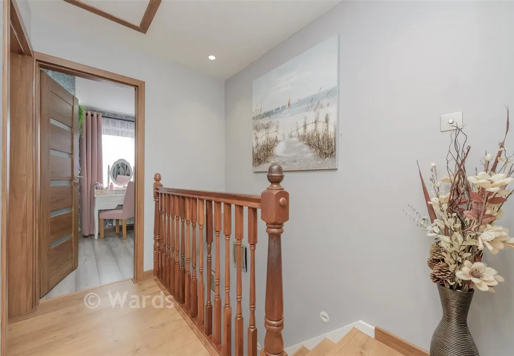 Landing * - Kenwood Avenue, Walderslade, Chatham, Kent - Wards of Kent