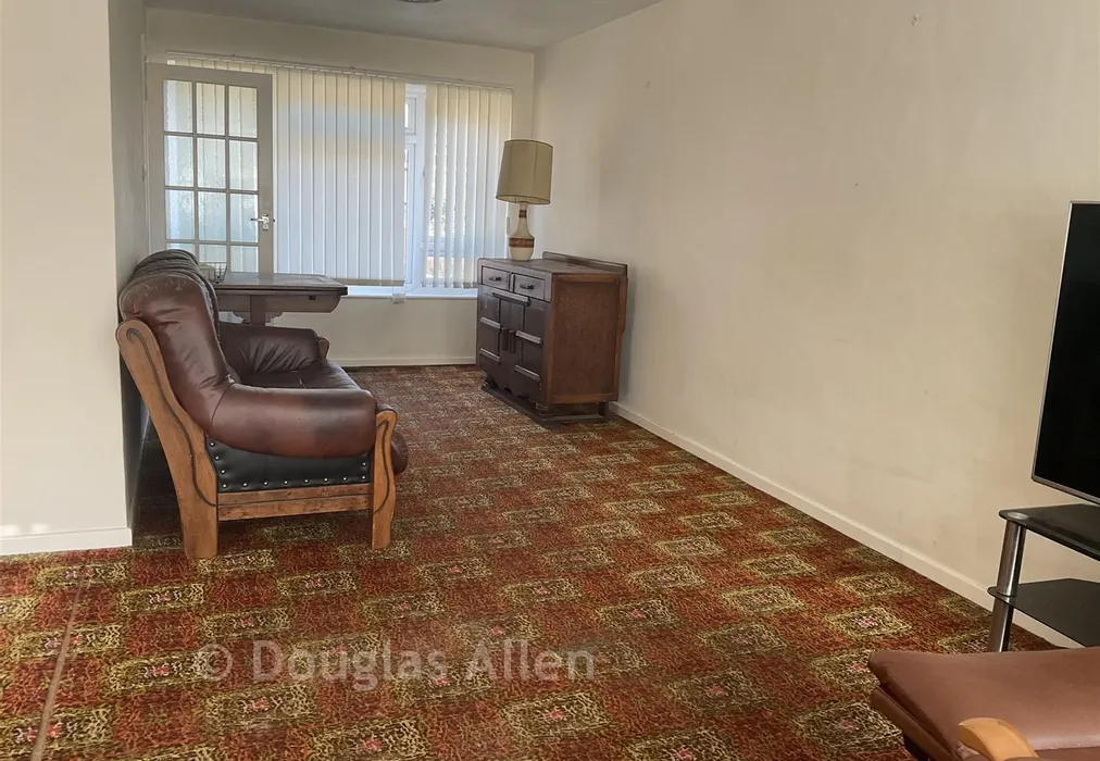 Lounge - Edward Road, Romford, Essex - Wards of Kent
