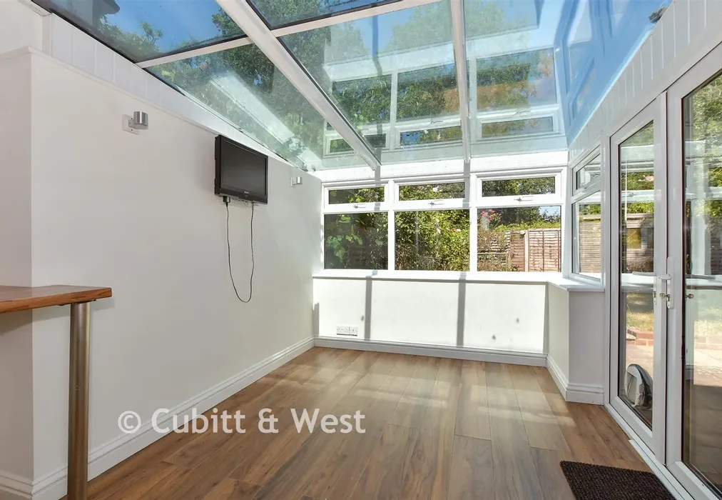 Conservatory - Dover Court, Cranleigh, Surrey - Wards of Kent