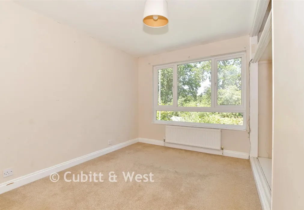 Bedroom 1 - Dover Court, Cranleigh, Surrey - Wards of Kent