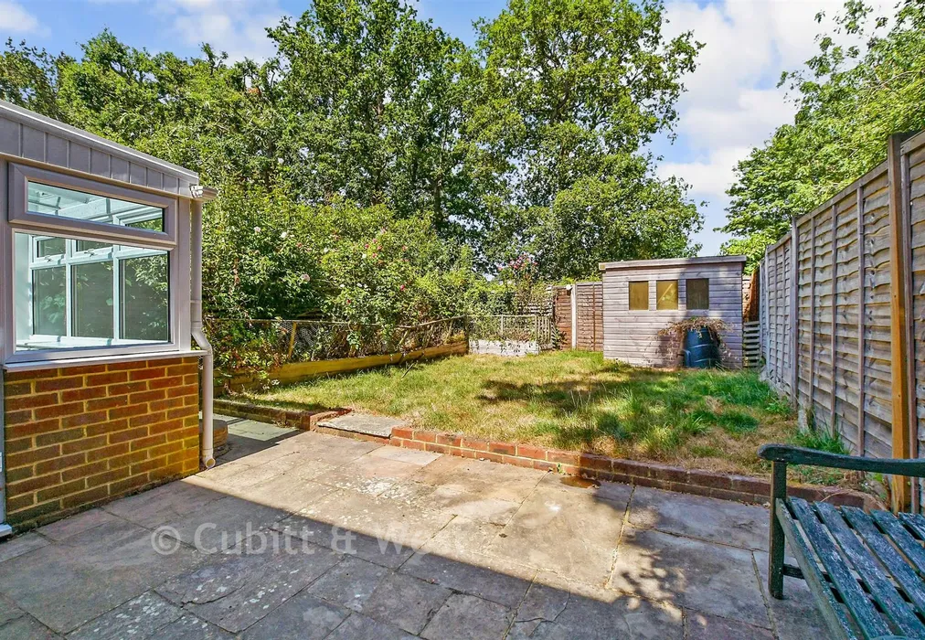 Rear Garden - Dover Court, Cranleigh, Surrey - Wards of Kent