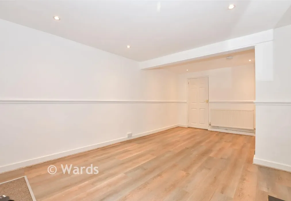 Bathroom - Sandling Road, Maidstone, Kent - Wards of Kent