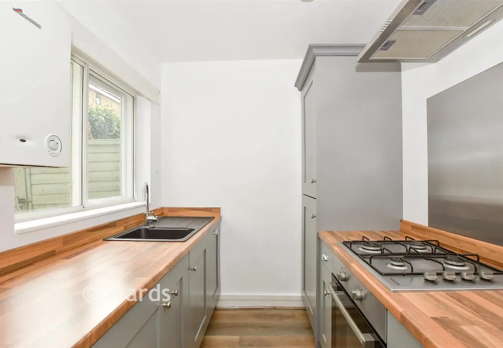 Kitchen - Sandling Road, Maidstone, Kent - Wards of Kent