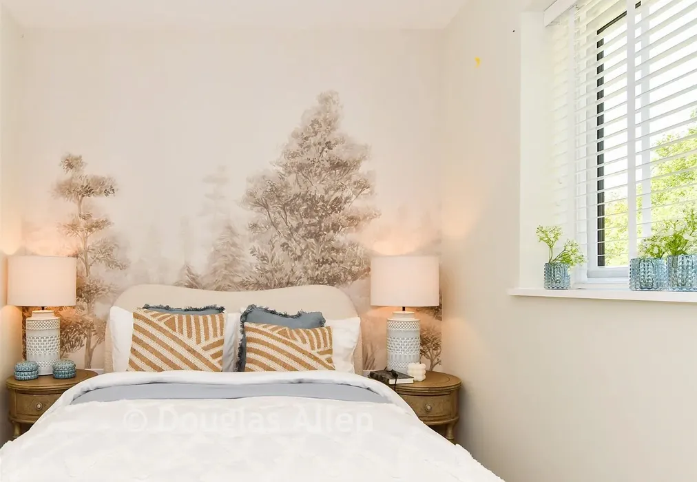Bedroom Lifestyle Image - The Ivy, Kingsley Park, Centurion Way, Billericay, Essex - Wards of Kent