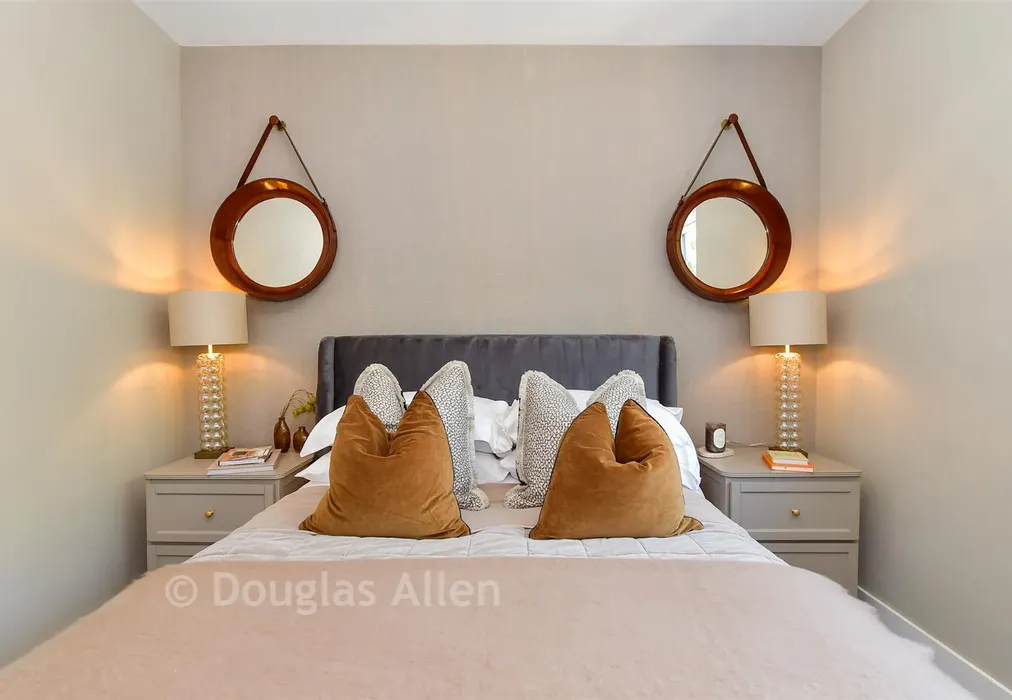 Bedroom Lifestyle Image - The Cedar, Kingsley Park, Centurion Way, Billericay, Essex - Wards of Kent