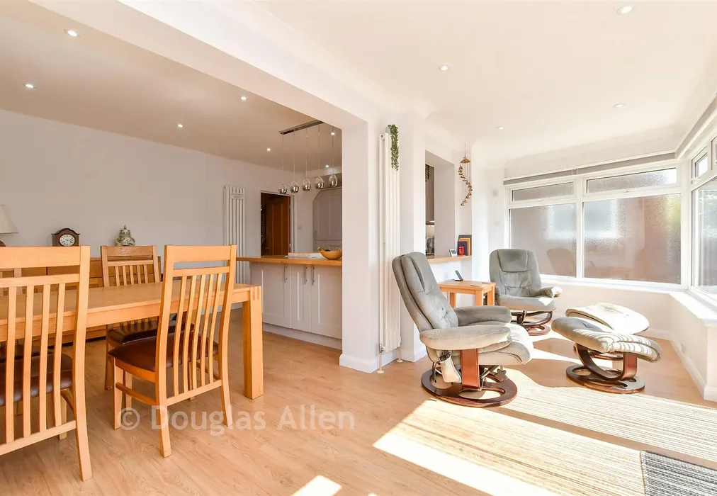 Family Area - Arlington Gardens, Harold wood, Essex - Wards of Kent