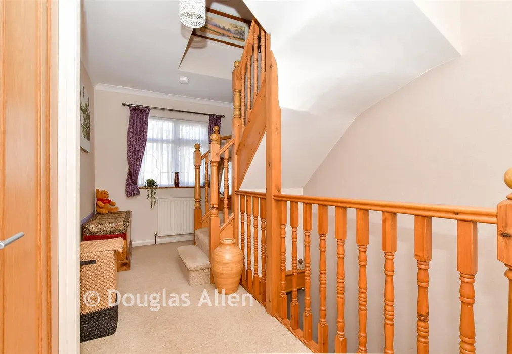 Landing - Arlington Gardens, Harold wood, Essex - Wards of Kent
