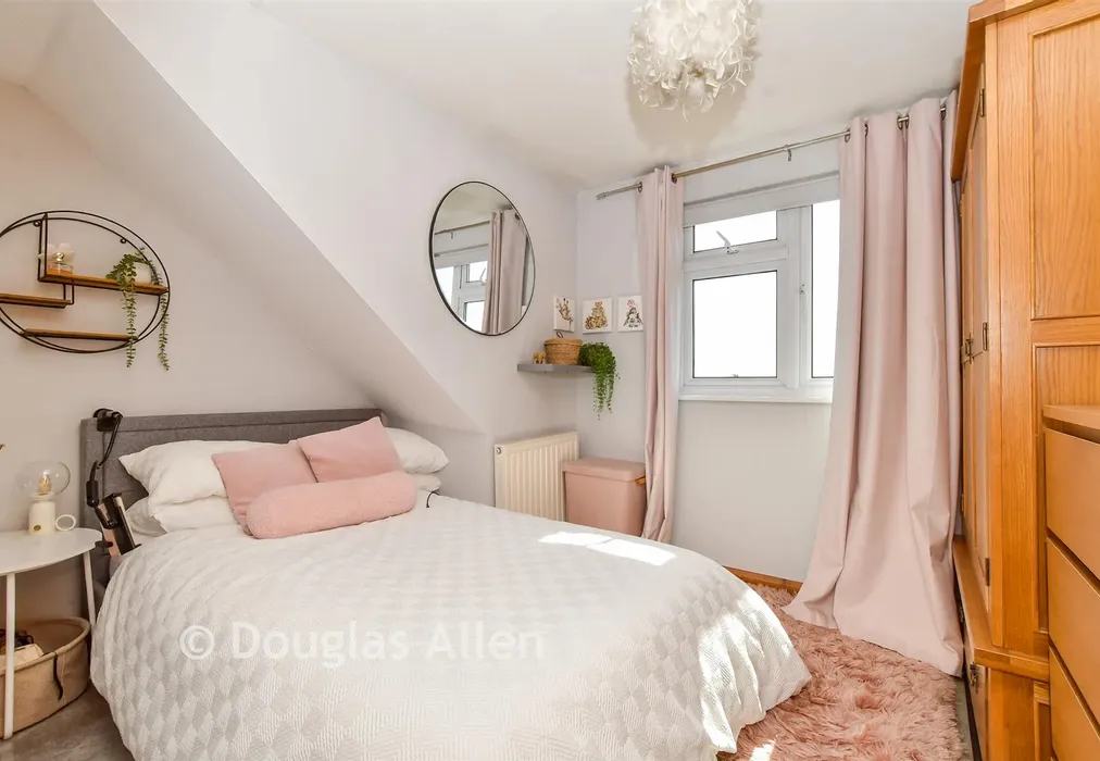 Bedroom 3 - Arlington Gardens, Harold wood, Essex - Wards of Kent