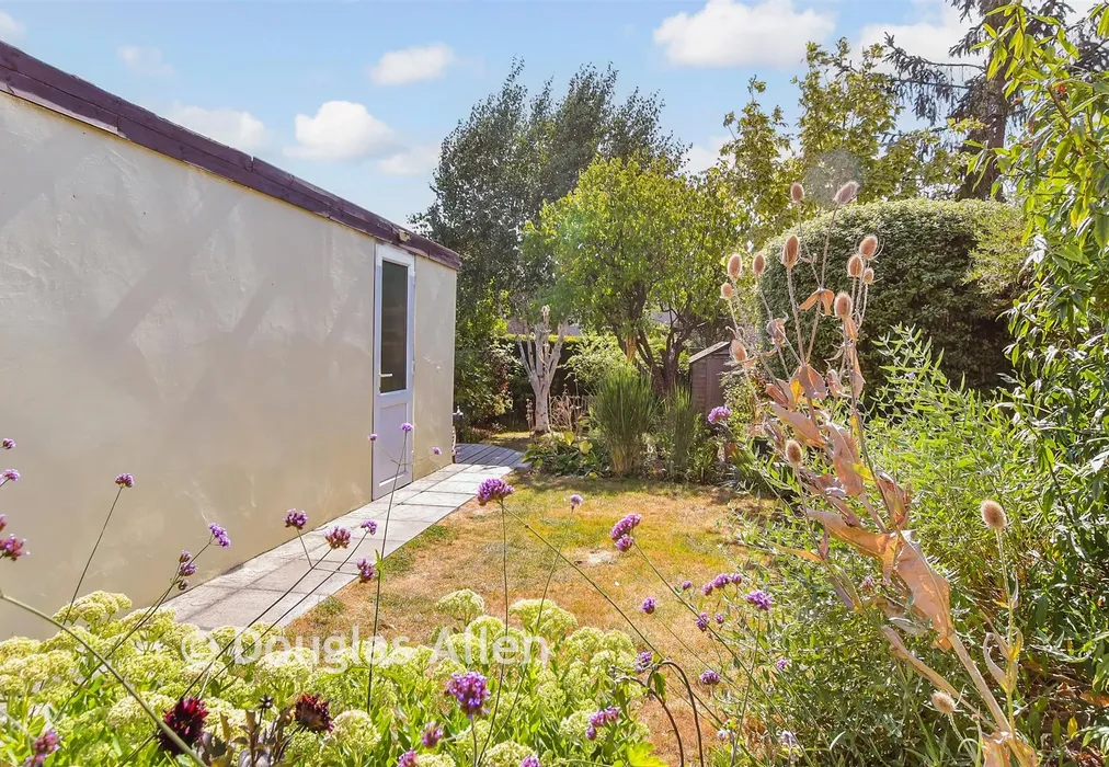 Rear Garden - Arlington Gardens, Harold wood, Essex - Wards of Kent