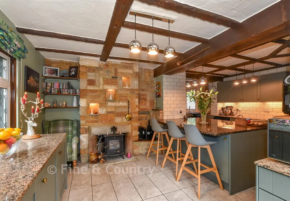 Kitchen - Sandwich Road, Eastry, Kent - Wards of Kent