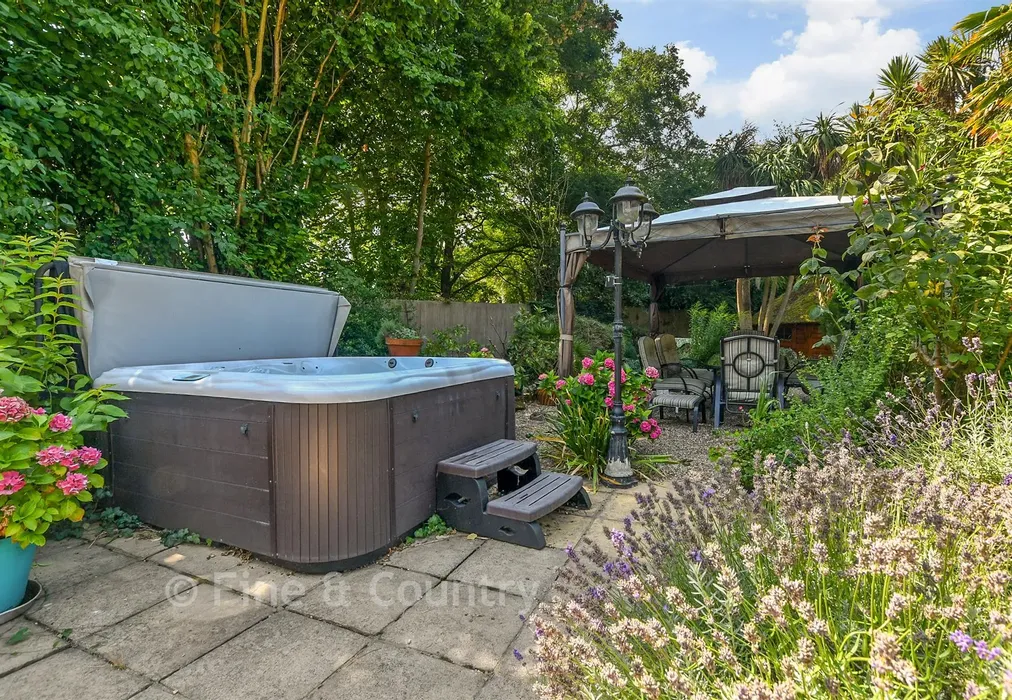 Patio / Decking - Sandwich Road, Eastry, Kent - Wards of Kent