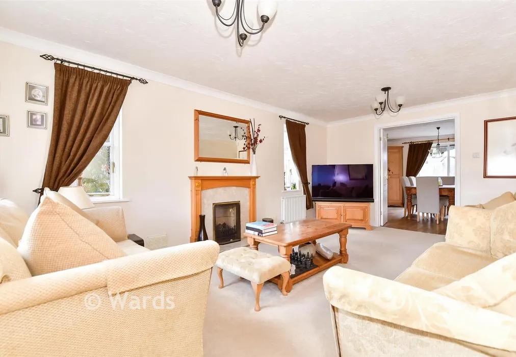 Lounge - Button Lane, Bearsted, Kent - Wards of Kent