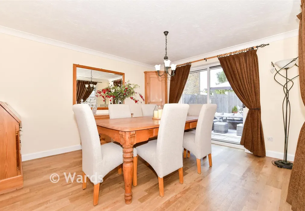 Dining Room - Button Lane, Bearsted, Kent - Wards of Kent