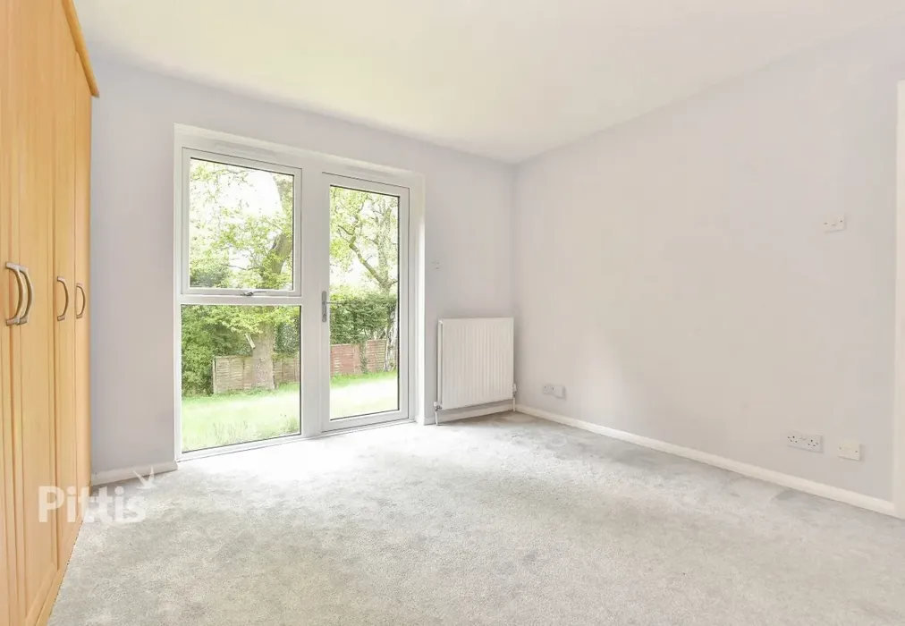 b3f85ad5-901gw2ru... - Hollowood Road Alverstone Garden Village PO36 - Wards of Kent