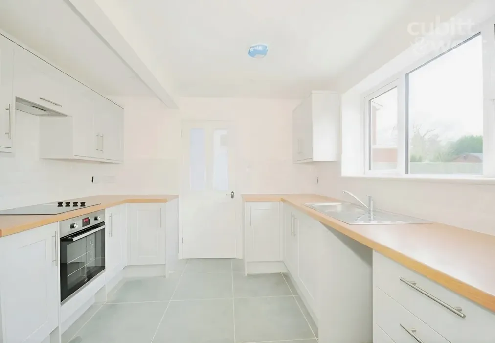 Kitchen - Newick Drive, Newick, BN8 - Wards of Kent