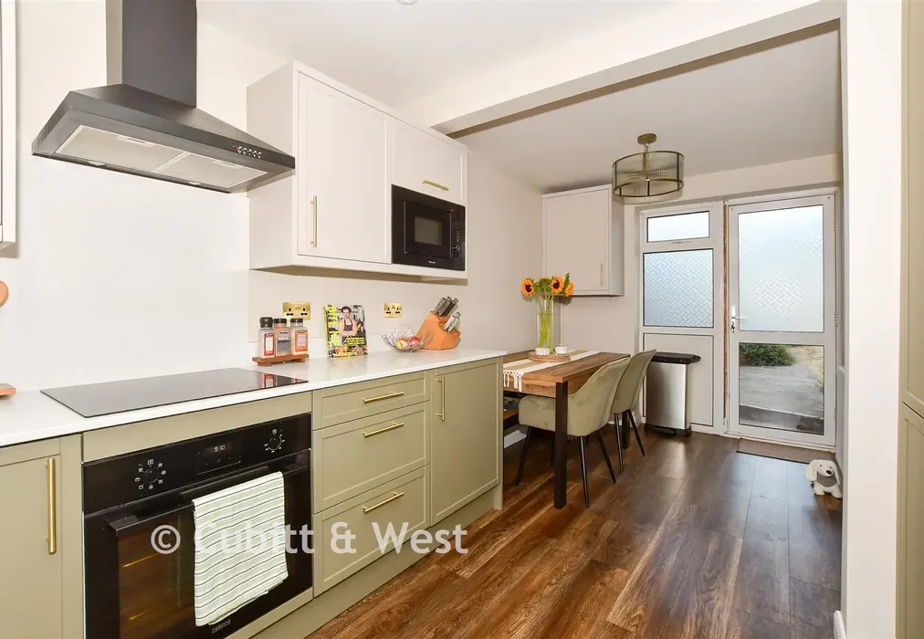 Kitchen - Stubs Hill, Dorking, Surrey - Wards of Kent