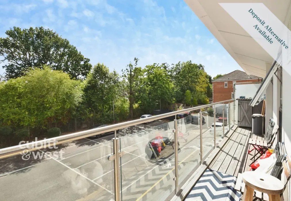 Balcony - Octagon House, Russell Way, RH10 - Wards of Kent