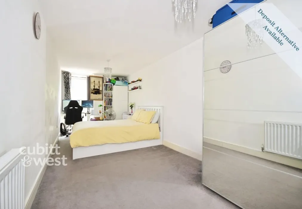 Bedroom 2 - Octagon House, Russell Way, RH10 - Wards of Kent