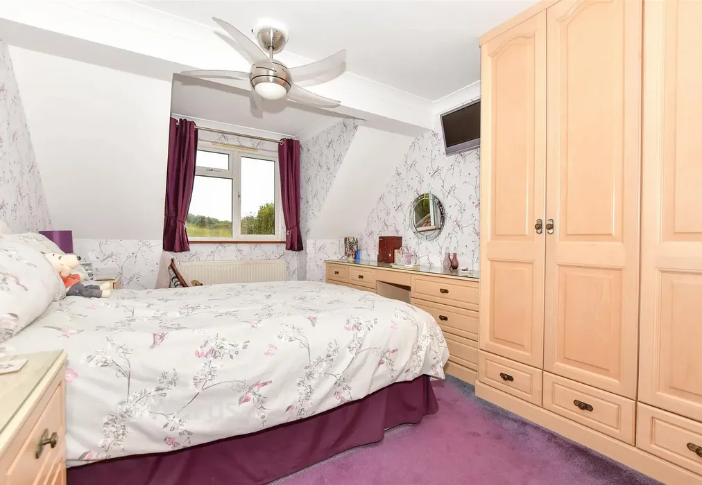 Bedroom 1 - Crete Road West, Folkestone, Kent - Wards of Kent