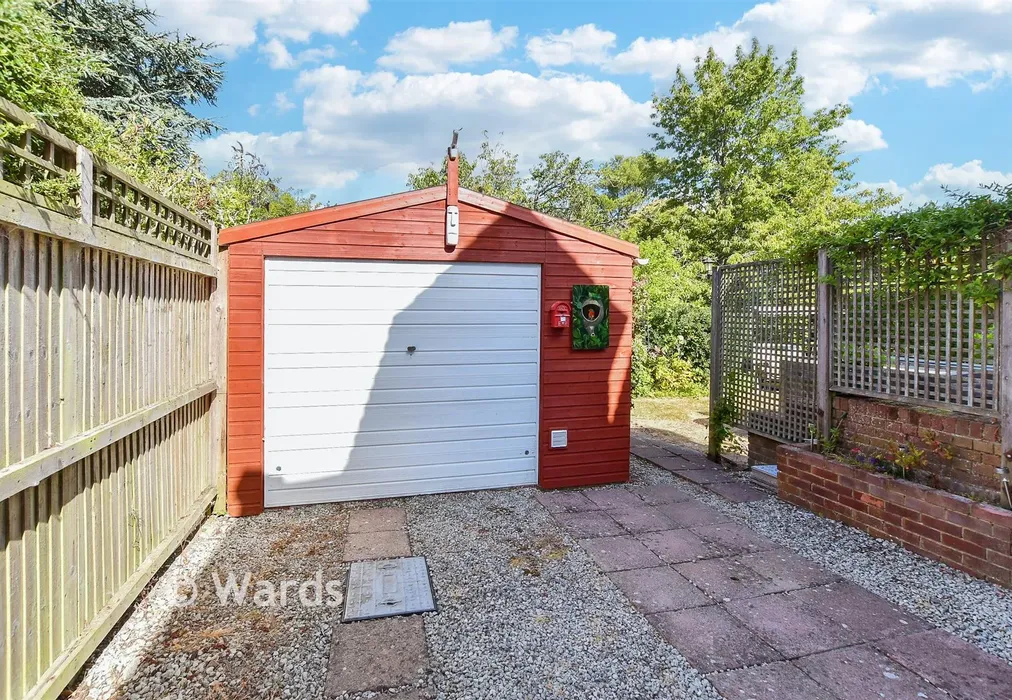 Garage - Crete Road West, Folkestone, Kent - Wards of Kent