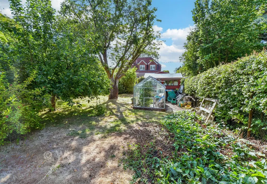 Rear Garden - Crete Road West, Folkestone, Kent - Wards of Kent