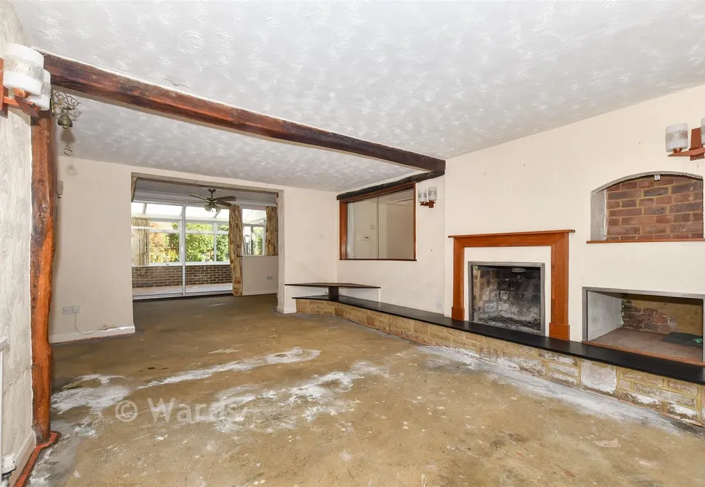 Lounge - Brenchley Road, Brenchley, Tonbridge, Kent - Wards of Kent