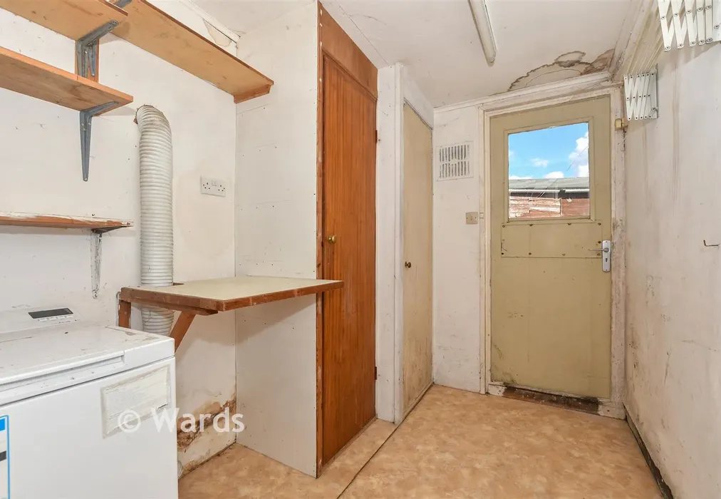 Utility - Brenchley Road, Brenchley, Tonbridge, Kent - Wards of Kent