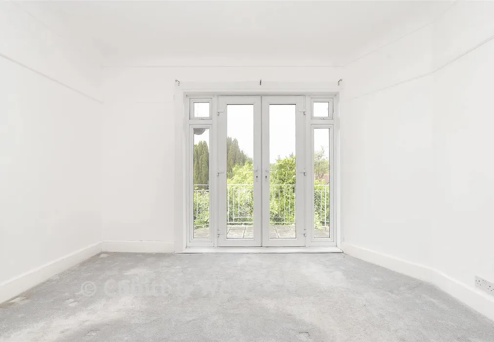Bedroom 1 - Ladbroke Road, Redhill, Surrey - Wards of Kent