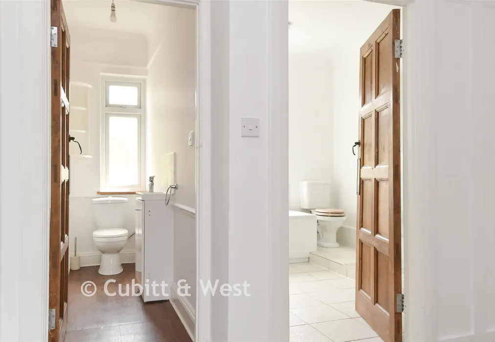 Internal Lifestyle Photograph - Ladbroke Road, Redhill, Surrey - Wards of Kent